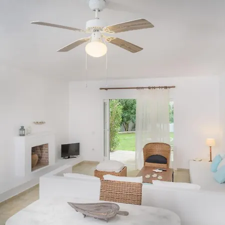 Luxury Villa Skiathos Two-Bedroom Suite Dyo Vromolimnos *